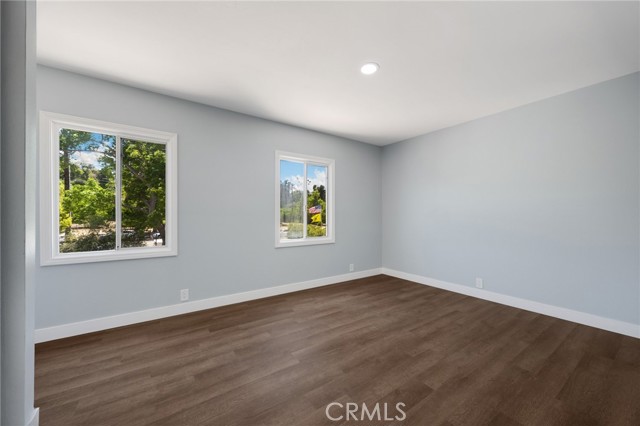 220 W Highland Avenue, Redlands CA: https://media.crmls.org/medias/6dd3f754-1dce-40b3-a05b-9d19fa7fe0fd.jpg