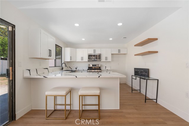 Detail Gallery Image 7 of 16 For 1075 Leslie Ct, Colton,  CA 92324 - 3 Beds | 2 Baths