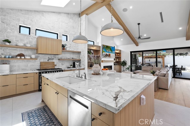 11444 Harrisburg Road, Rossmoor CA: https://media.crmls.org/medias/6dd4c28f-1064-4627-8183-f81241e80b90.jpg