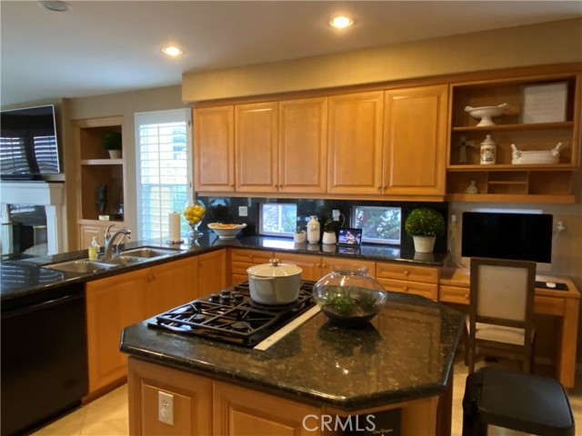 MLS #OC25234691 image #13