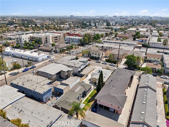 813 W Beach Avenue, Inglewood CA: https://media.crmls.org/medias/6dd59020-c4d2-4907-ae11-225f780118f6.jpg
