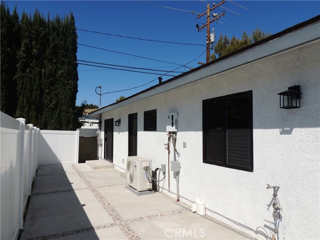 Detail Gallery Image 2 of 27 For 27871 1/2 Galeton, Canyon Country,  CA 91387 - 2 Beds | 2 Baths