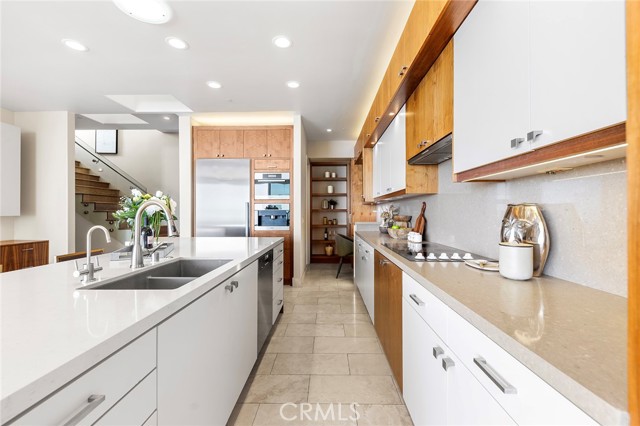 3355 Alta Laguna Boulevard, Laguna Beach CA: https://media.crmls.org/medias/6dd5febf-f444-46f1-86da-27d3852f71dc.jpg