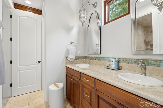 Detail Gallery Image 44 of 72 For 3939 W Robinwood, Visalia,  CA 93291 - 5 Beds | 4/1 Baths