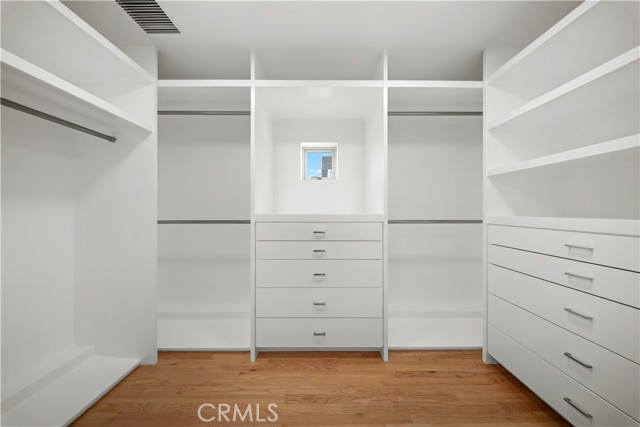 Detail Gallery Image 28 of 39 For 519 Santa Ana, Newport Beach,  CA 92663 - 4 Beds | 4/1 Baths