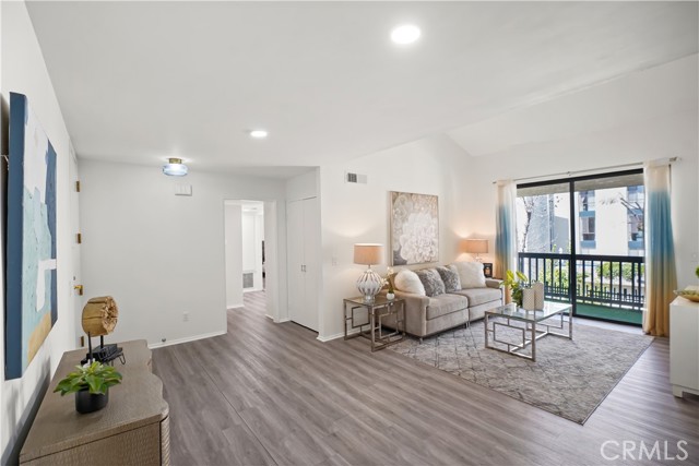 Detail Gallery Image 11 of 65 For 4041 via Marisol #313,  Los Angeles,  CA 90042 - 2 Beds | 2 Baths
