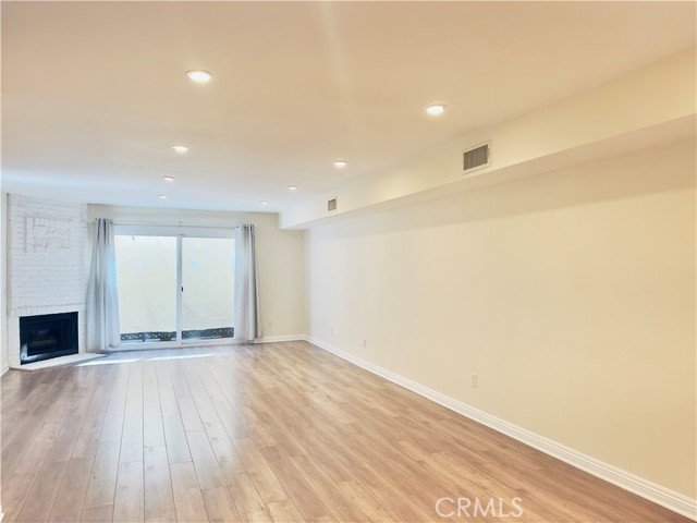525 E Verdugo Avenue, Burbank CA: https://media.crmls.org/medias/6dd701bd-4ddc-43ce-b4f1-877a06674a39.jpg
