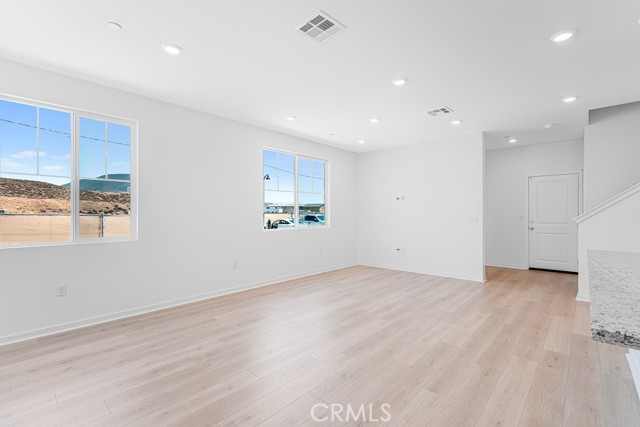 Detail Gallery Image 5 of 23 For 34489 Ciruela Ave, French Valley,  CA 92596 - 3 Beds | 2/1 Baths