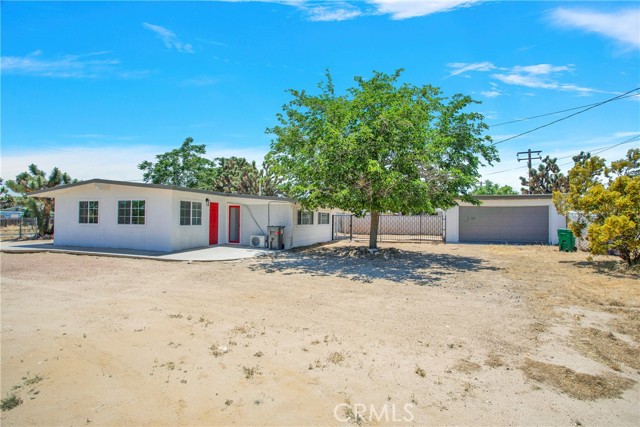 Detail Gallery Image 12 of 48 For 7184 Palm Ave, Yucca Valley,  CA 92284 - 3 Beds | 2 Baths