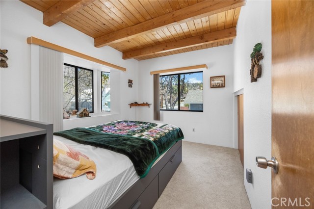 Detail Gallery Image 13 of 38 For 32947 Squirrel Ln, Arrowbear,  CA 92308 - 2 Beds | 2 Baths