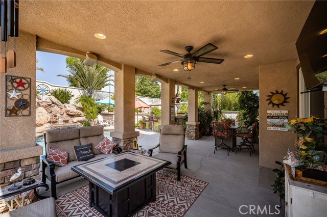 5601 Crestline Place, Rancho Cucamonga CA: https://media.crmls.org/medias/6dd8e4e6-3d4b-416d-95e0-23a1431e9bff.jpg