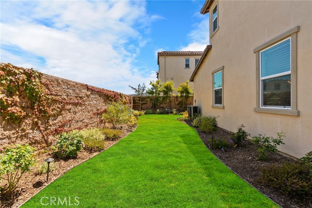 27636 S Evergreen Place, San Pedro CA: https://media.crmls.org/medias/6dd98d47-0c05-45ac-bd45-fba8e64cb299.jpg