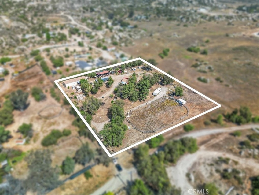 https://media.crmls.org/medias/6ddabc07-4bd5-48e8-adb4-dc45e585e971.jpg?preset=X-Large