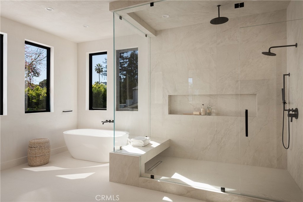 MLS #SR25241704 image #9