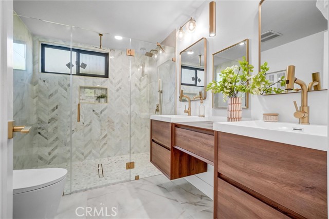 Detail Gallery Image 18 of 33 For 15335 Seine, Irvine,  CA 92604 - 6 Beds | 4 Baths