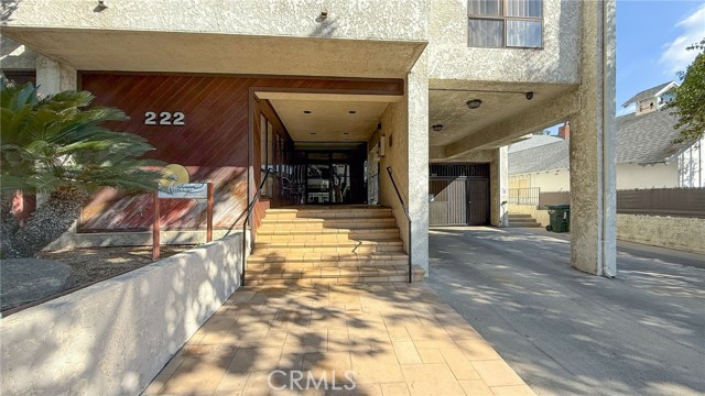 Detail Gallery Image 7 of 33 For 222 N Rose #8,  Burbank,  CA 91505 - 2 Beds | 2 Baths