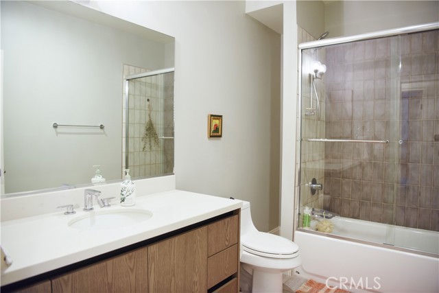 Detail Gallery Image 14 of 25 For 168 S Sierra Madre Bld #304,  Pasadena,  CA 91107 - 3 Beds | 2 Baths