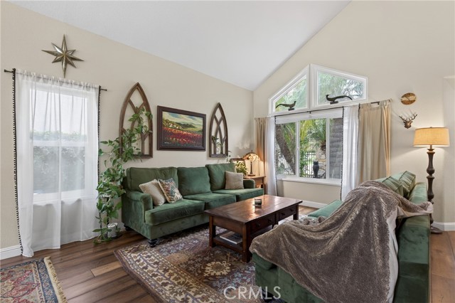 Detail Gallery Image 5 of 22 For 1380 Tanglewood, Corona,  CA 92882 - 4 Beds | 2/1 Baths