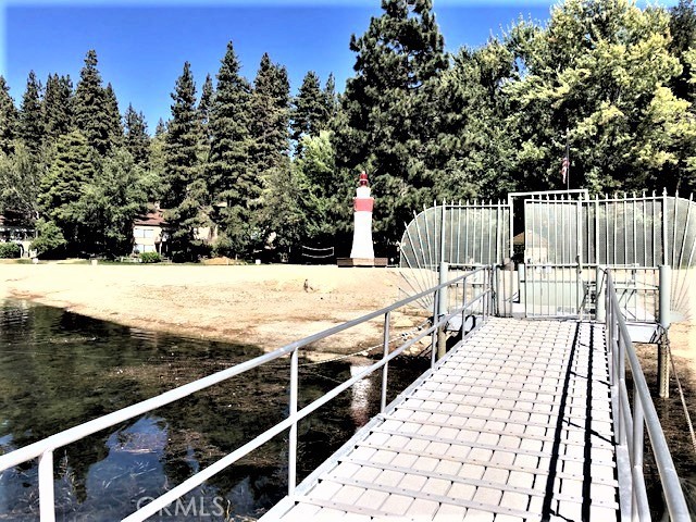 Detail Gallery Image 26 of 43 For 27821 Peninsula Dr. #330, Lake Arrowhead,  CA 92352 - 4 Beds | 2 Baths