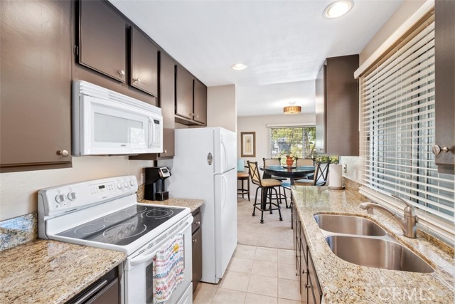 Detail Gallery Image 4 of 15 For 22152 Caminito Amor, Laguna Hills,  CA 92653 - 2 Beds | 1 Baths