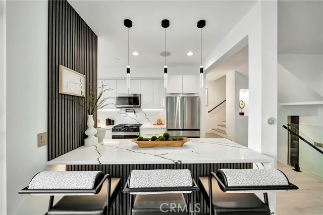 Detail Gallery Image 8 of 42 For 1020 Hilldale, West Hollywood,  CA 90069 - 3 Beds | 3 Baths