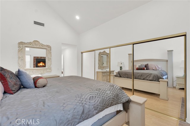 Detail Gallery Image 20 of 33 For 5835 Etiwanda Ave, Tarzana,  CA 91356 - 2 Beds | 2/1 Baths