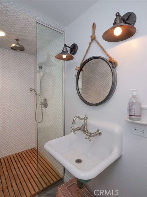 Detail Gallery Image 34 of 39 For 207 S Poinsettia Ave, Manhattan Beach,  CA 90266 - 4 Beds | 5 Baths