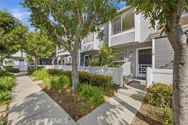 Detail Gallery Image 3 of 49 For 31 Dogwood, Aliso Viejo,  CA 92656 - 2 Beds | 1/1 Baths