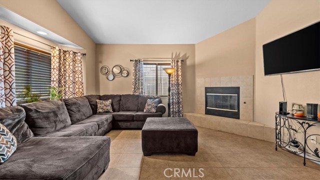 Detail Gallery Image 6 of 41 For 416 Jonnie Way, San Jacinto,  CA 92583 - 3 Beds | 2 Baths