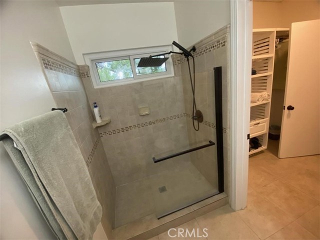 4940 La Calandria Way, Los Angeles CA: https://media.crmls.org/medias/6de015f1-2508-4bae-9c58-2b95c43f0355.jpg