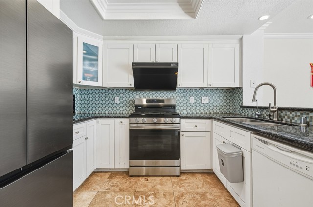 Detail Gallery Image 11 of 52 For 20814 E Boulder, Diamond Bar,  CA 91789 - 3 Beds | 3 Baths