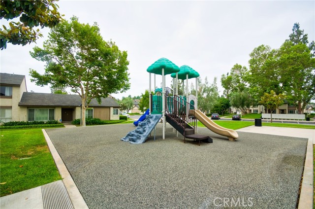 881 Hartford Lane, La Habra CA: https://media.crmls.org/medias/6de05ad1-8083-402b-84bd-76ad25a190c3.jpg