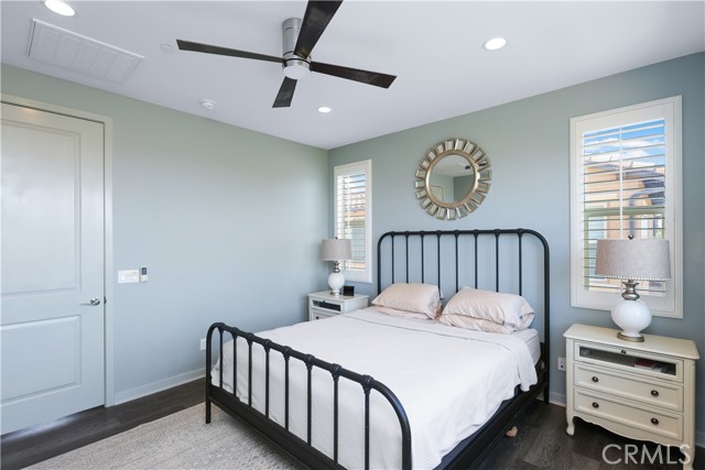 55 Fuchsia, Lake Forest CA: https://media.crmls.org/medias/6de180c7-046f-41a1-b9bd-3de3b13e6fe9.jpg