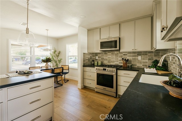 Detail Gallery Image 17 of 53 For 5837 E Gossamer St, Long Beach,  CA 90808 - 3 Beds | 2 Baths