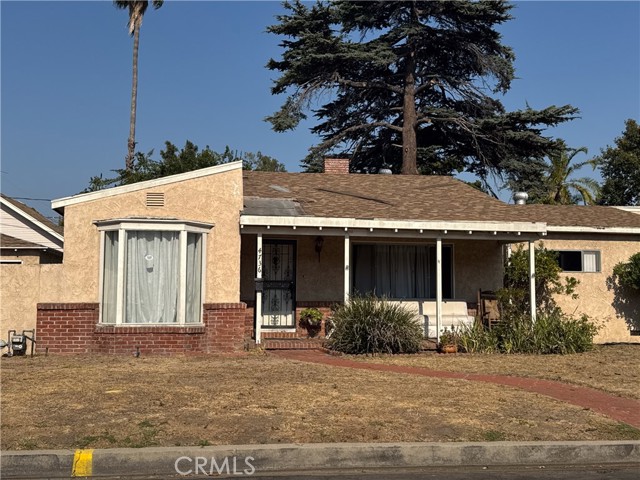 4736 Morella Avenue photo 2