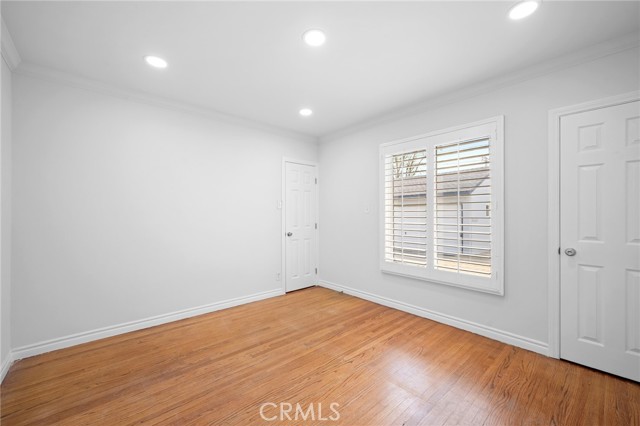 Detail Gallery Image 13 of 30 For 6637 Capps, Reseda,  CA 91335 - 3 Beds | 2/1 Baths