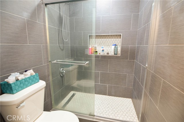 Detail Gallery Image 12 of 15 For 6939 Alabama Ave #112,  Canoga Park,  CA 91303 - 2 Beds | 2 Baths