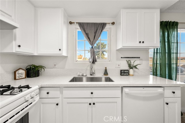 Detail Gallery Image 17 of 41 For 17425 Arrow Bl #8,  Fontana,  CA 92335 - 2 Beds | 1/1 Baths