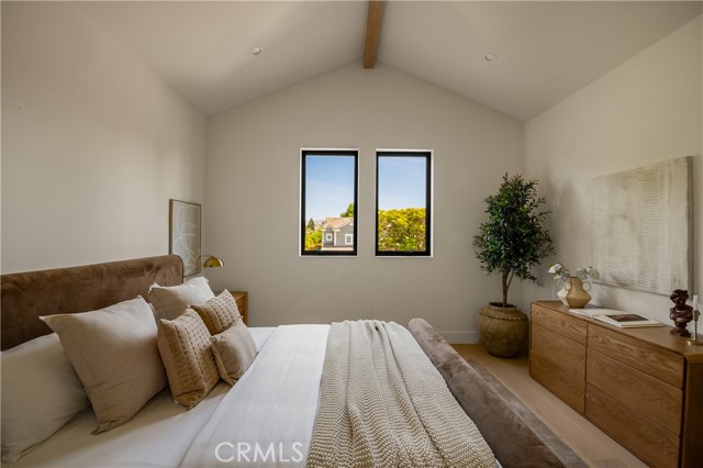 Detail Gallery Image 44 of 62 For 12335 Otsego St, Valley Village,  CA 91607 - 5 Beds | 6/1 Baths