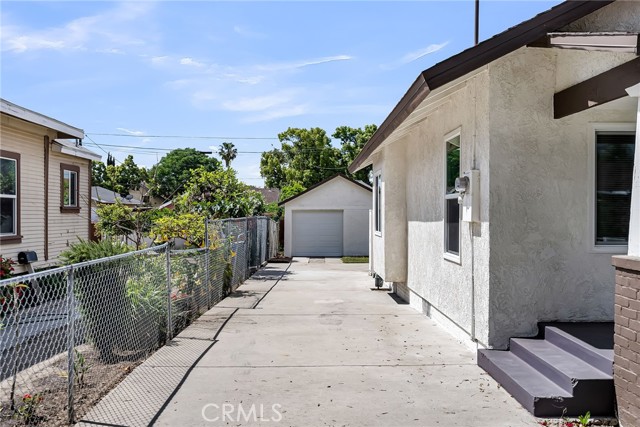 Detail Gallery Image 25 of 26 For 970 E 6th St, Pomona,  CA 91766 - 2 Beds | 2 Baths