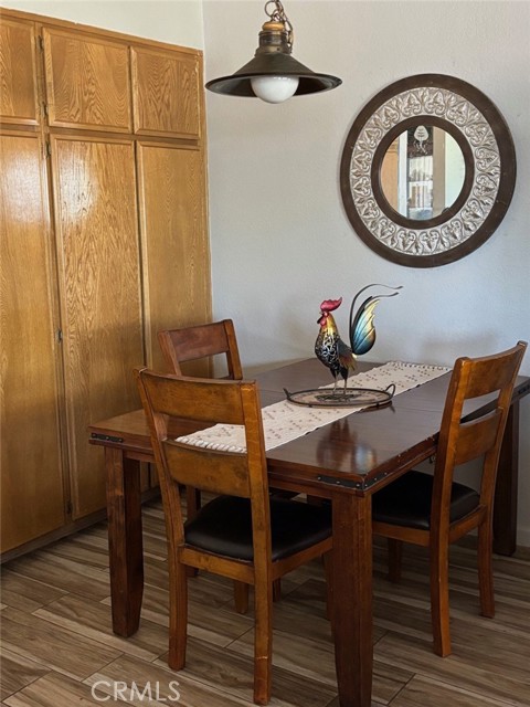 11502 Laurel Oak Road, Victorville CA: https://media.crmls.org/medias/6de6d776-8f62-4c23-be89-b4cd59f9888d.jpg