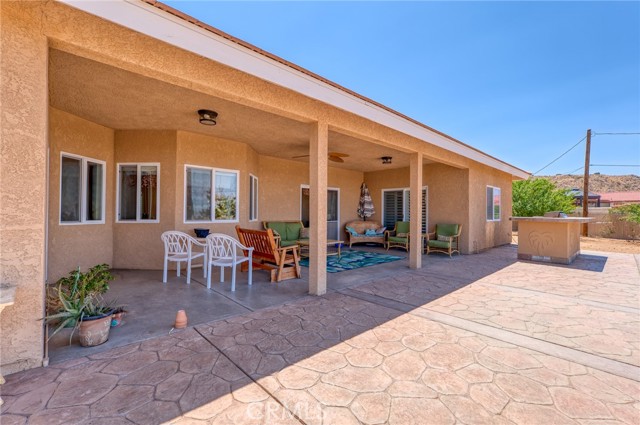 Detail Gallery Image 17 of 74 For 58598 Santa Maria Dr, Yucca Valley,  CA 92284 - 4 Beds | 3 Baths