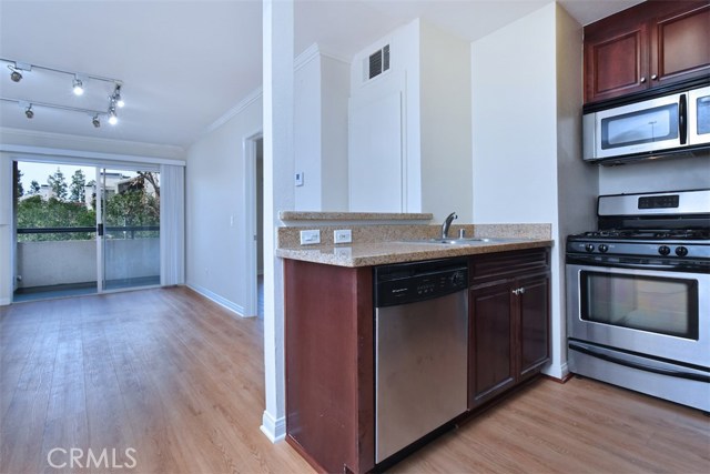 Detail Gallery Image 18 of 29 For 5545 Canoga Ave #105,  Woodland Hills,  CA 91367 - 1 Beds | 1 Baths