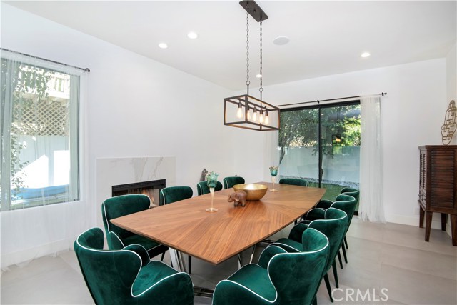 Detail Gallery Image 9 of 42 For 22254 Dumetz Rd, Woodland Hills,  CA 91364 - 5 Beds | 4 Baths