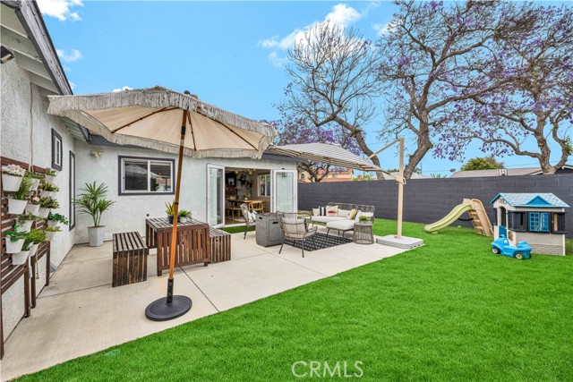 2218 S Linda Way, Santa Ana CA: https://media.crmls.org/medias/6de87229-1b40-4a20-aeab-cf24eeb39849.jpg