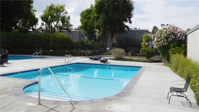 Detail Gallery Image 26 of 45 For 22030 Calvert St #3,  Woodland Hills,  CA 91367 - 2 Beds | 1 Baths