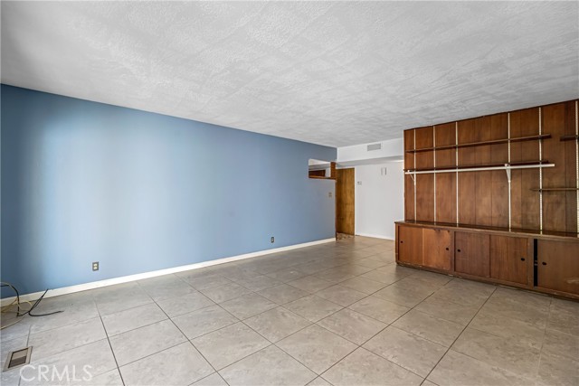 Detail Gallery Image 16 of 39 For 5694 N Winchester, Fresno,  CA 93704 - 3 Beds | 3 Baths