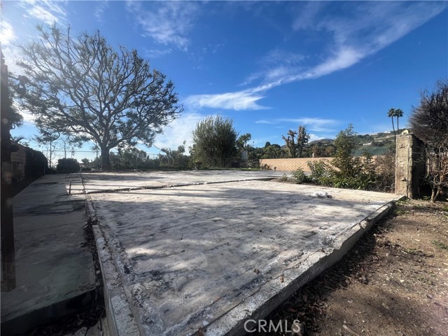 Detail Gallery Image 2 of 6 For 1055 Las Pulgas, Pacific Palisades,  CA 90272 - – Beds | – Baths