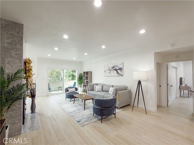Detail Gallery Image 12 of 64 For 1944 Glendon #209,  Los Angeles,  CA 90025 - 2 Beds | 2/1 Baths