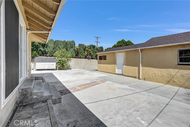 6626 Riverton Avenue photo 23